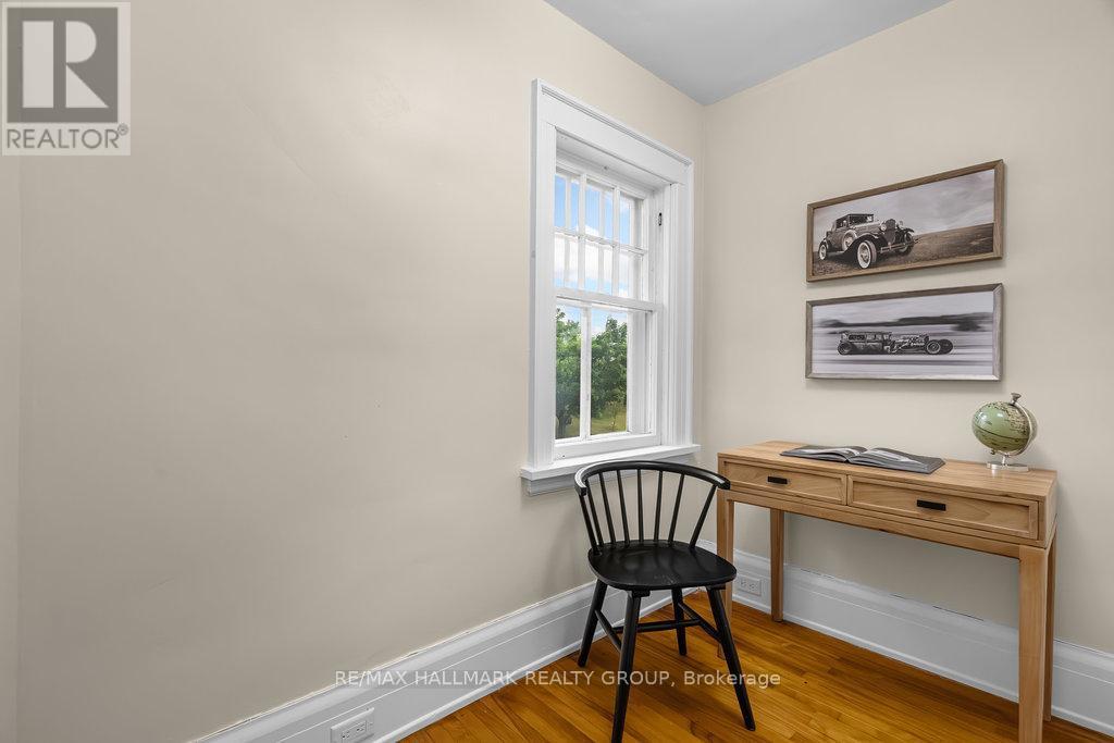 386 First Avenue, Ottawa, ON - Indoor Photo Showing Other Room