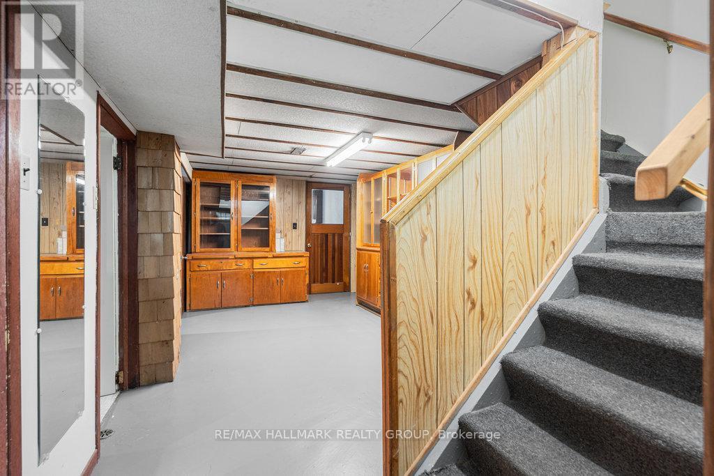 386 First Avenue, Ottawa, ON - Indoor Photo Showing Other Room