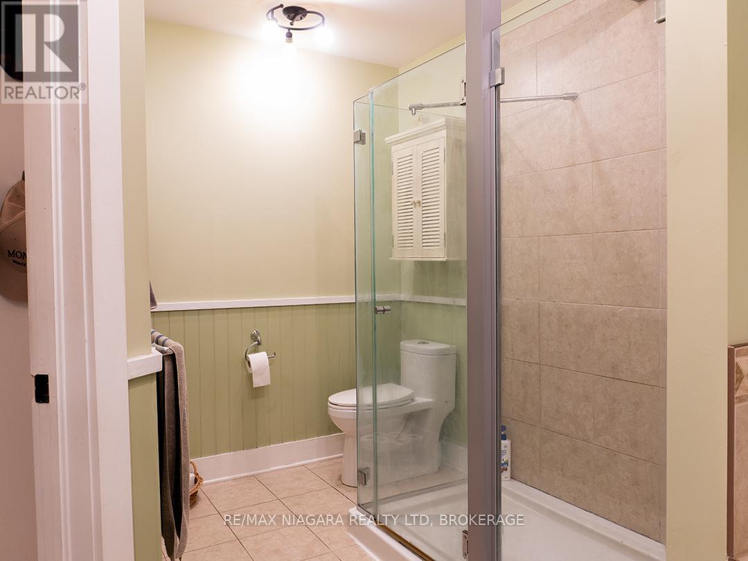 3481 Troup Road, Port Colborne (Bethel), ON - Indoor Photo Showing Bathroom