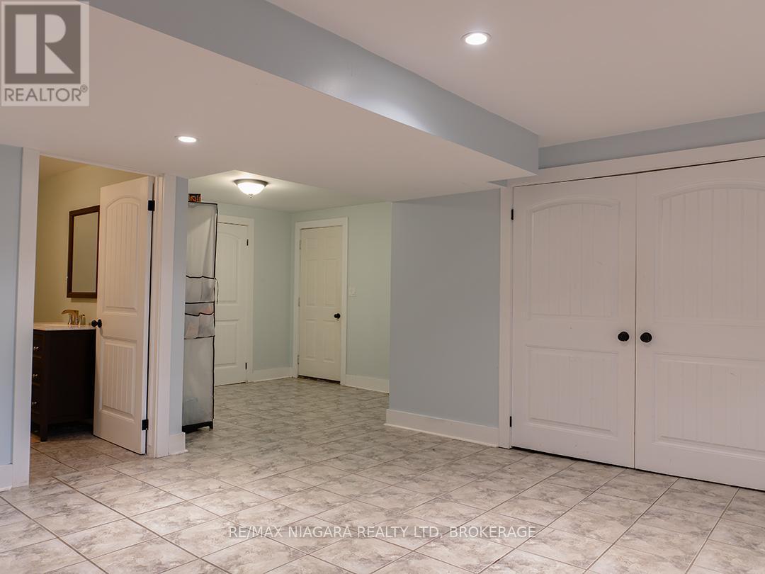 3481 Troup Road, Port Colborne (Bethel), ON - Indoor Photo Showing Other Room