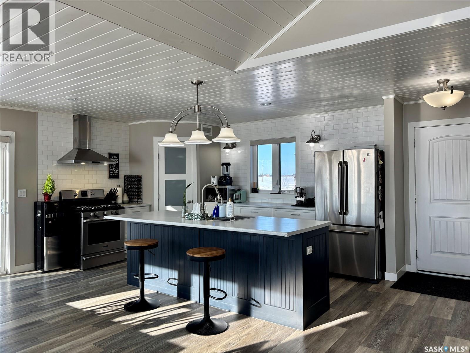 14 Crescent Bay Road, Canwood Rm No. 494, SK - Indoor Photo Showing Kitchen With Upgraded Kitchen