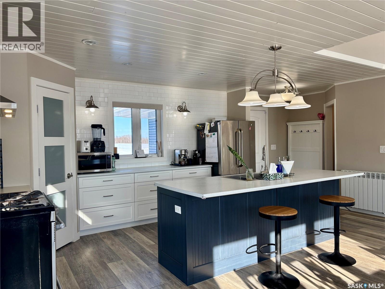 14 Crescent Bay Road, Canwood Rm No. 494, SK - Indoor Photo Showing Kitchen With Upgraded Kitchen