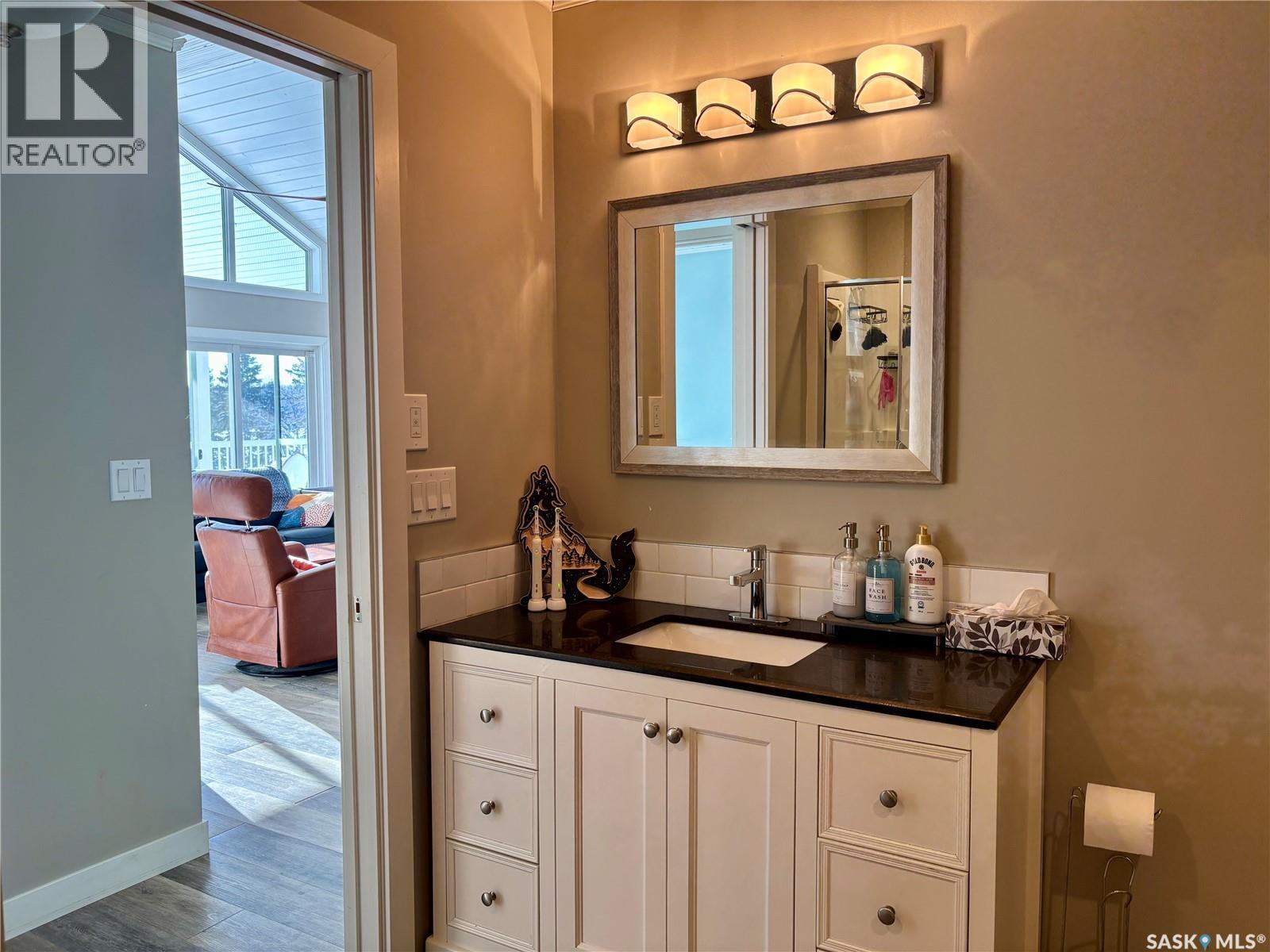 14 Crescent Bay Road, Canwood Rm No. 494, SK - Indoor Photo Showing Bathroom
