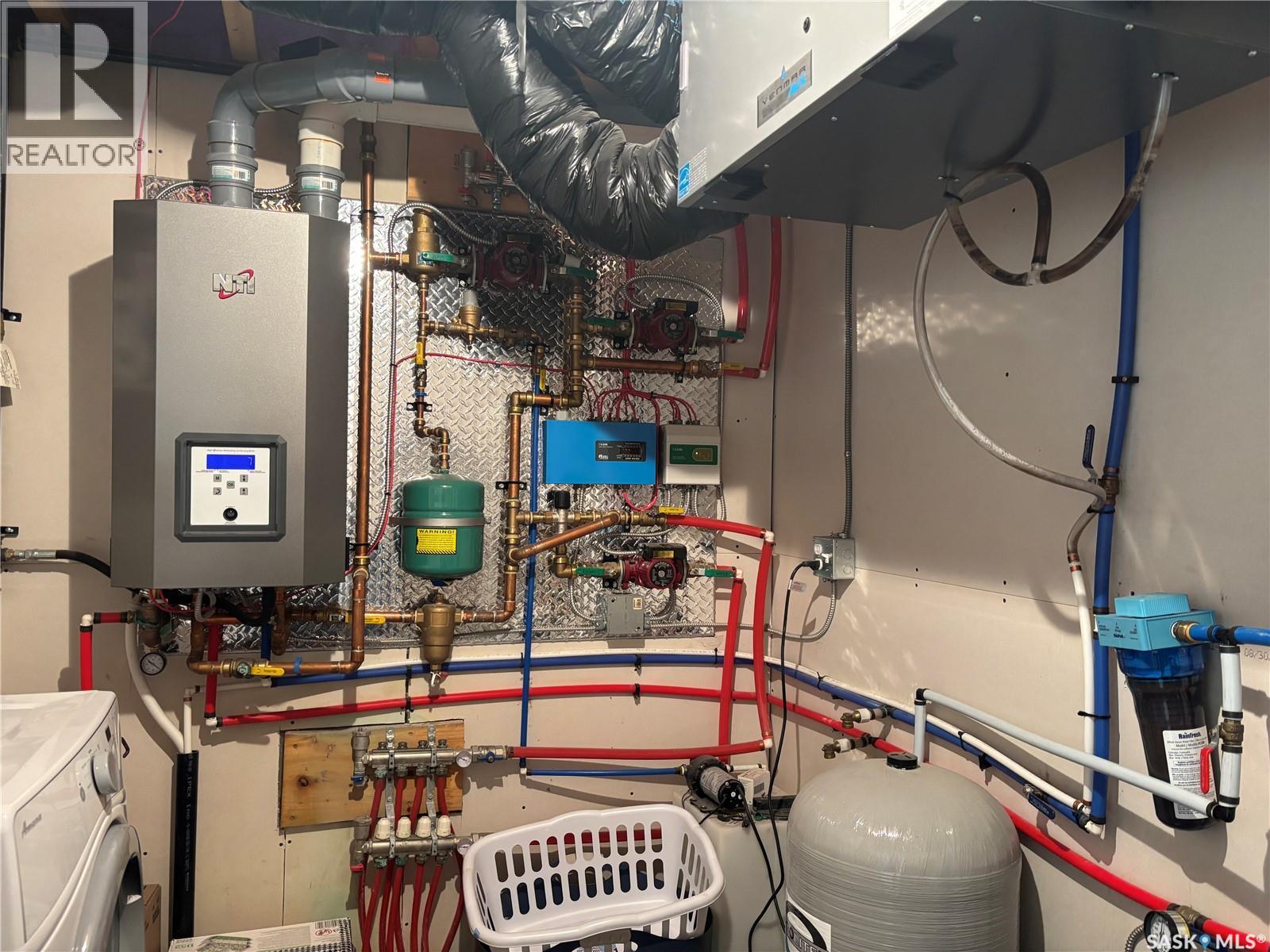 14 Crescent Bay Road, Canwood Rm No. 494, SK - Indoor Photo Showing Basement