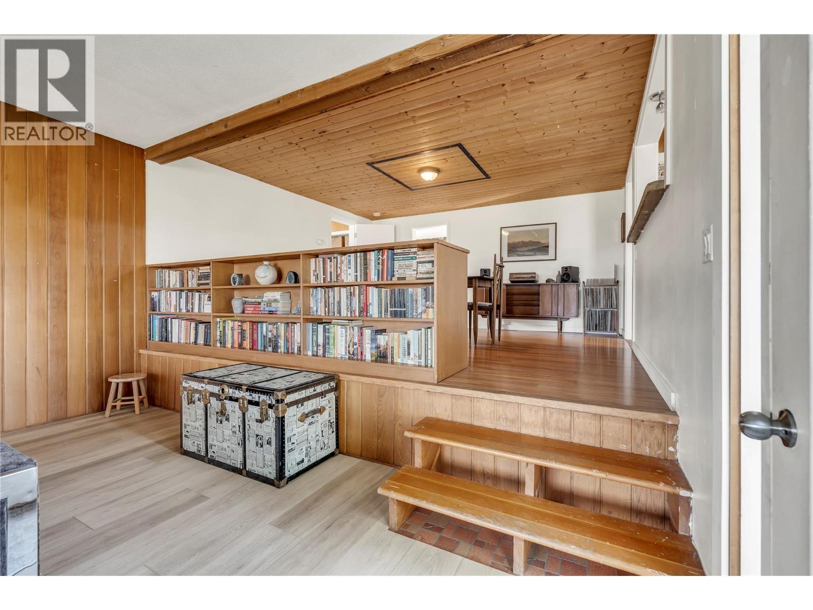 1275 Munson Avenue, Penticton, BC - Indoor Photo Showing Other Room