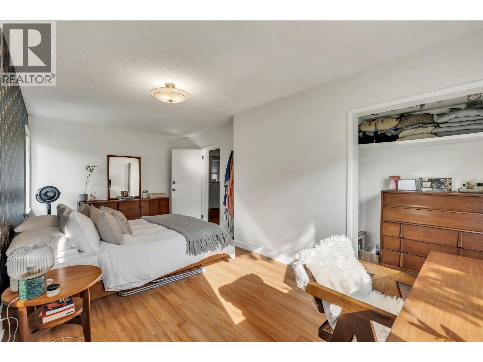 1275 Munson Avenue, Penticton, BC - Indoor