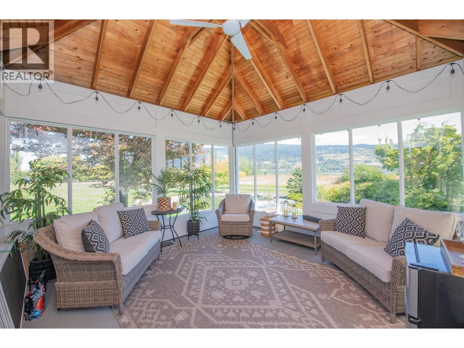 8163 Old Kamloops Road, Vernon, BC - Indoor