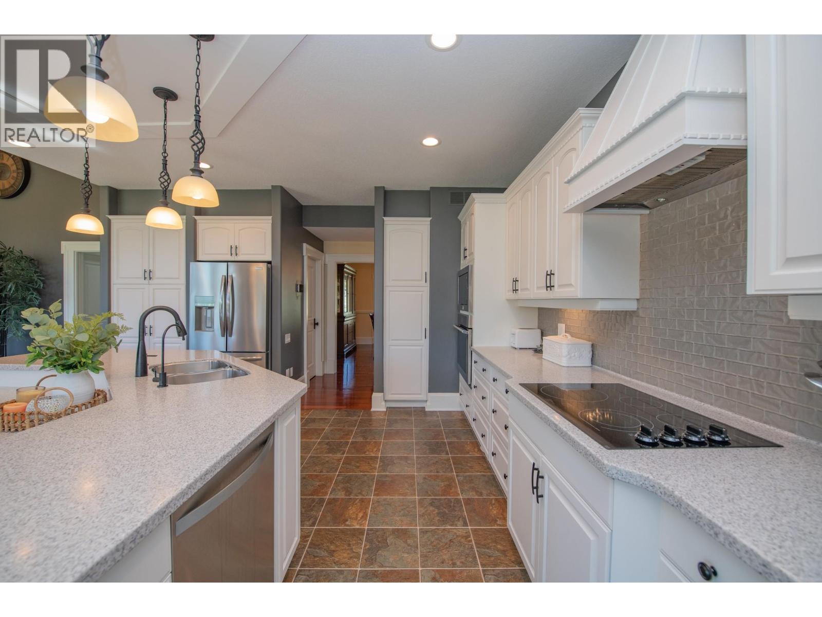 8163 Old Kamloops Road, Vernon, BC - Indoor Photo Showing Kitchen With Double Sink