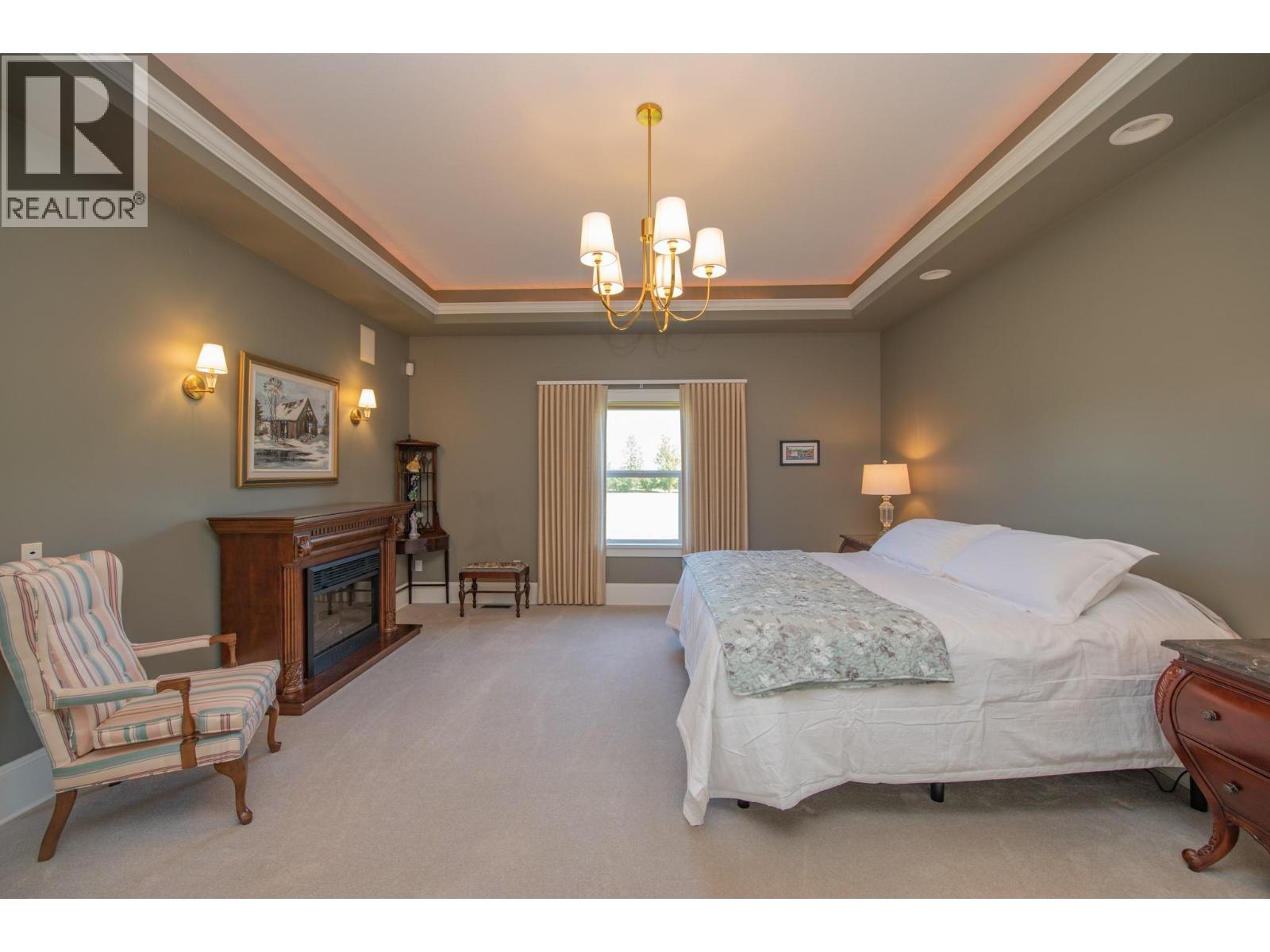 8163 Old Kamloops Road, Vernon, BC - Indoor Photo Showing Bedroom