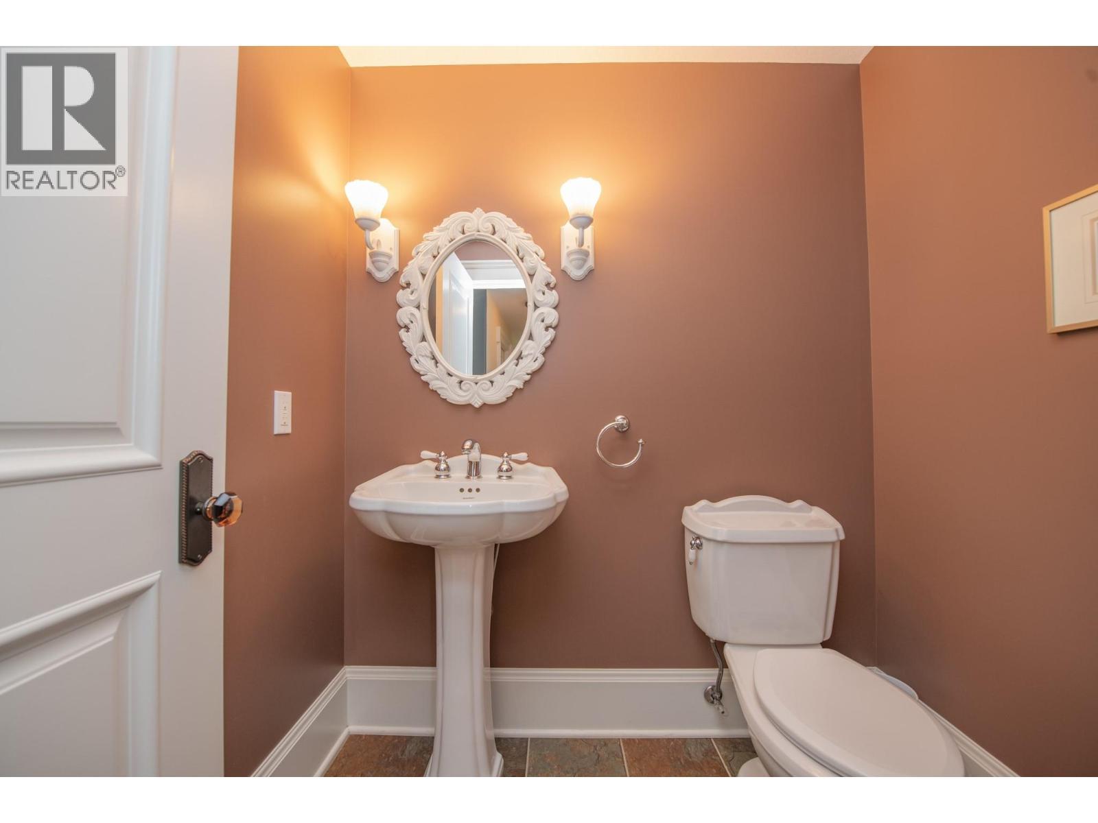 Powder room - main floor - 8163 Old Kamloops Road, Vernon, BC - Indoor Photo Showing Bathroom