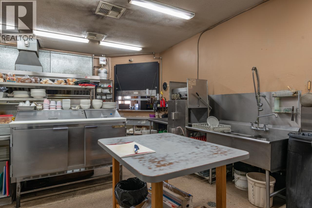 7248 2Nd Street, Grand Forks, BC