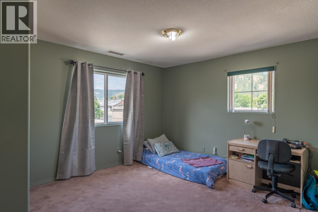 Suite Bed 2 - 7248 2Nd Street, Grand Forks, BC