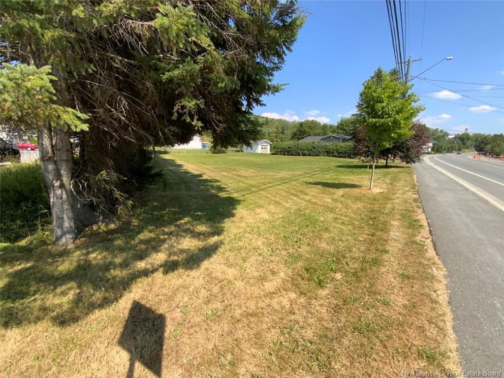 - Rue Principale, Saint-Basile, NB