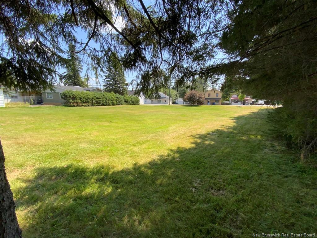 - Rue Principale, Saint-Basile, NB