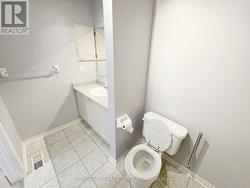 2nd Floor Main 4pc Bathroom -