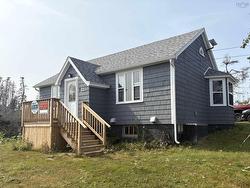 21 Marconi Street Louisbourg, NS B1C 1K2