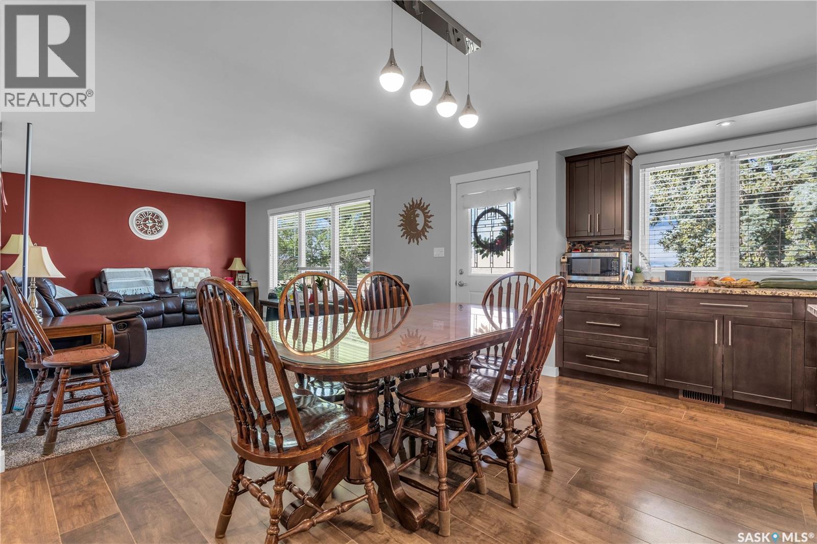 103 1St Street, Limerick, SK - Indoor Photo Showing Dining Room