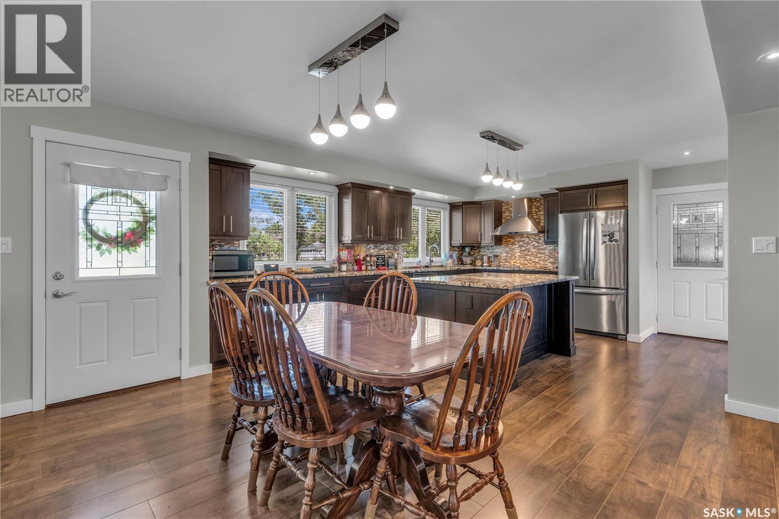 103 1St Street, Limerick, SK - Indoor Photo Showing Dining Room