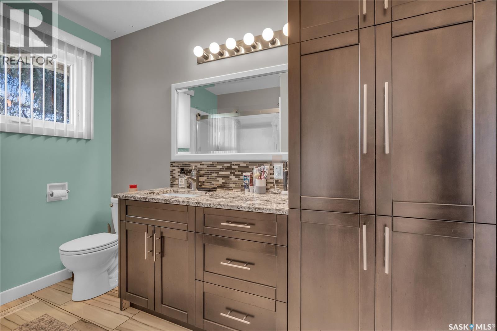 103 1St Street, Limerick, SK - Indoor Photo Showing Bathroom