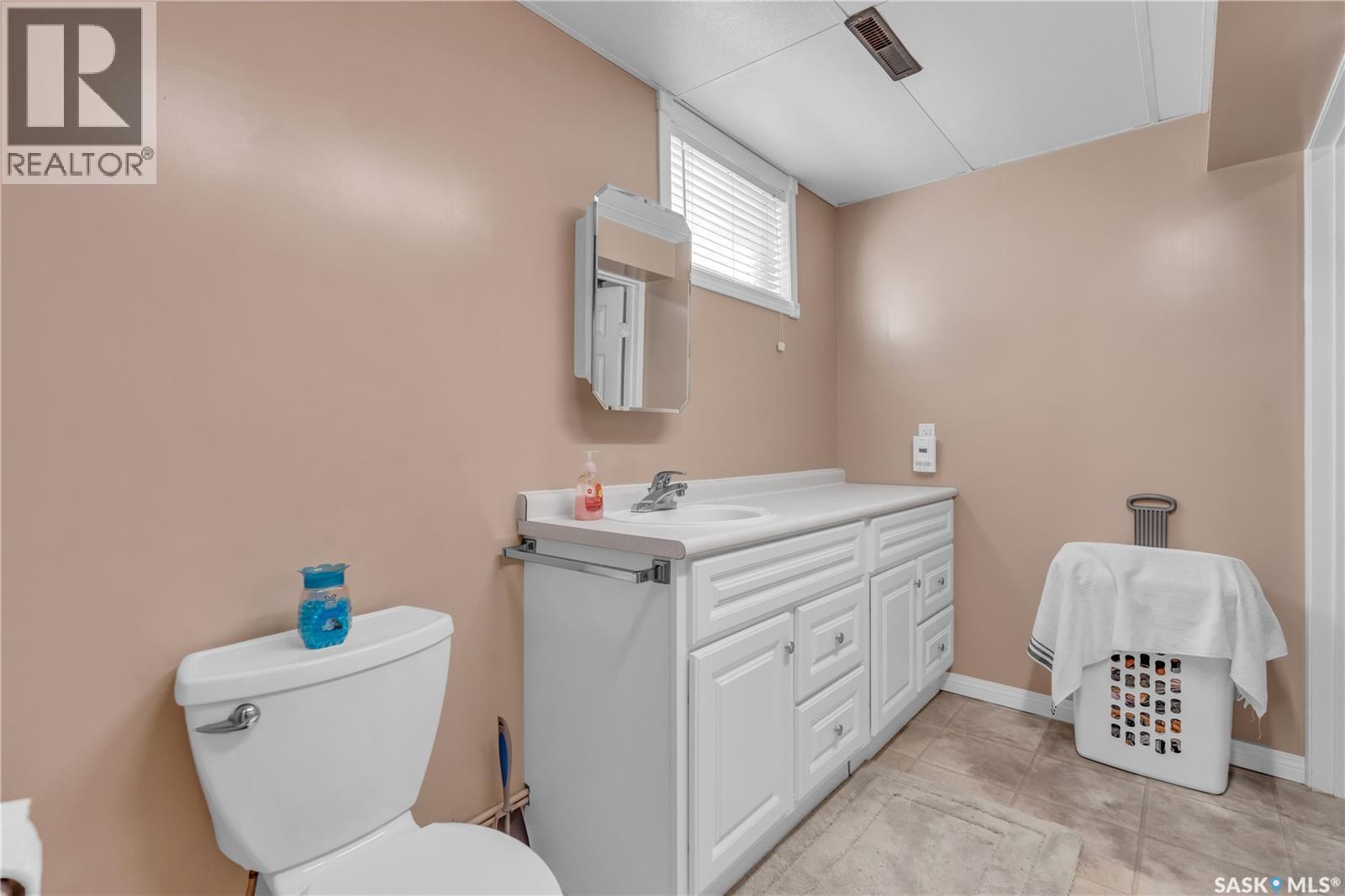 103 1St Street, Limerick, SK - Indoor Photo Showing Bathroom