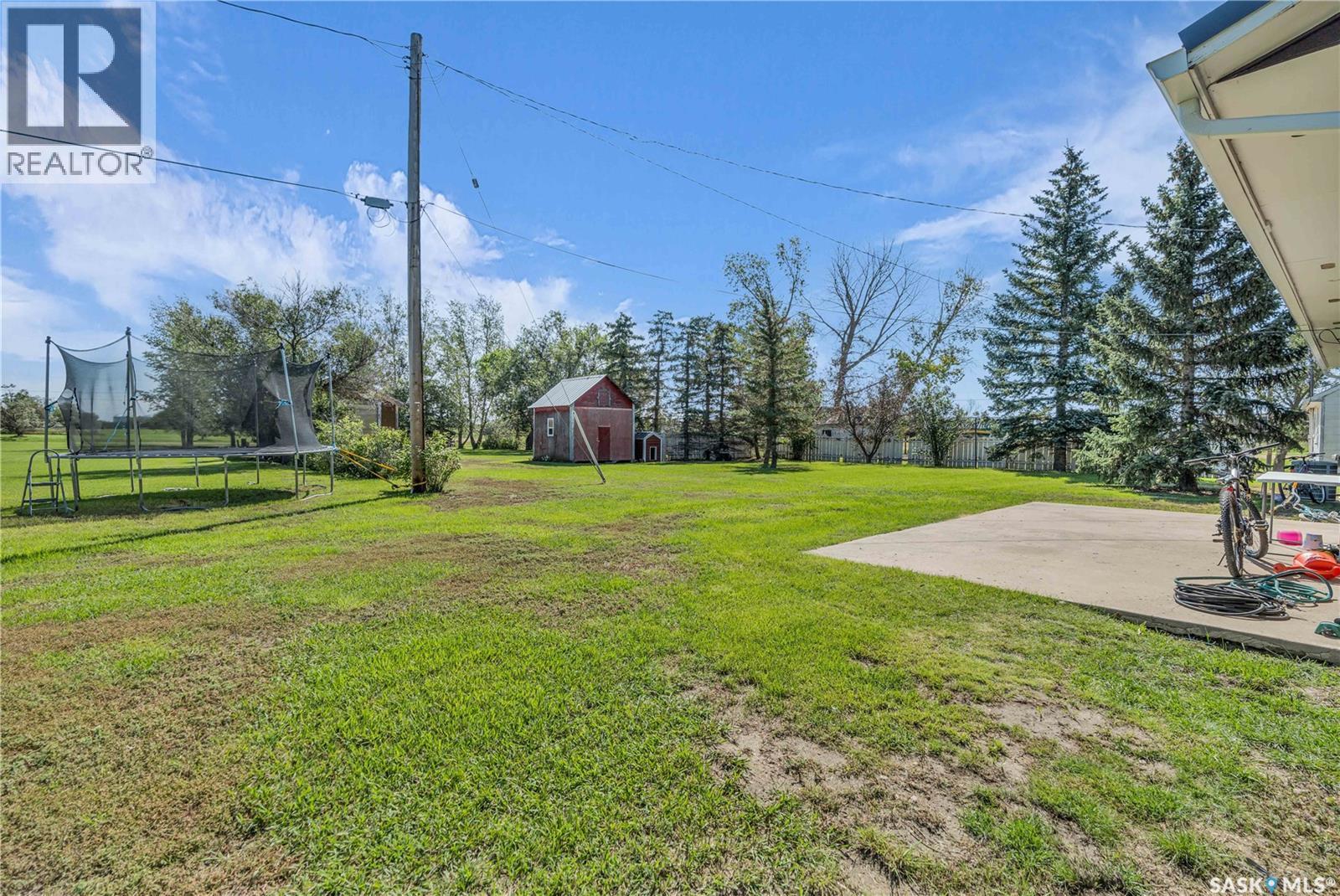 103 1St Street, Limerick, SK - Outdoor