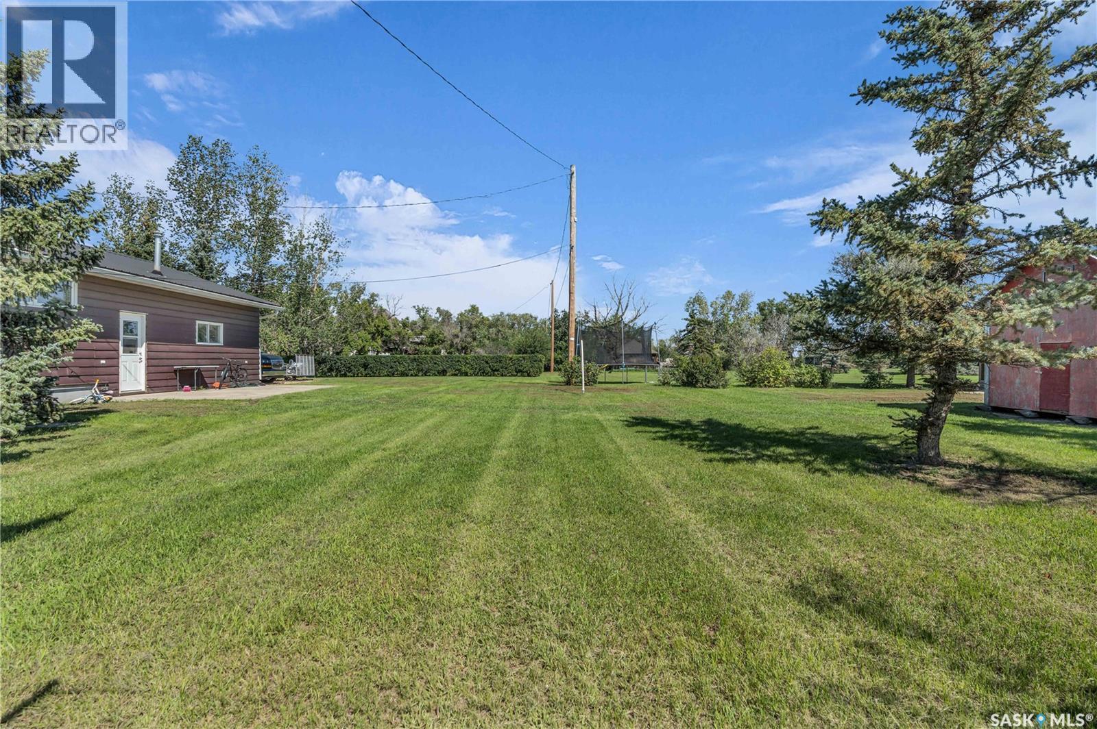 103 1St Street, Limerick, SK - Outdoor