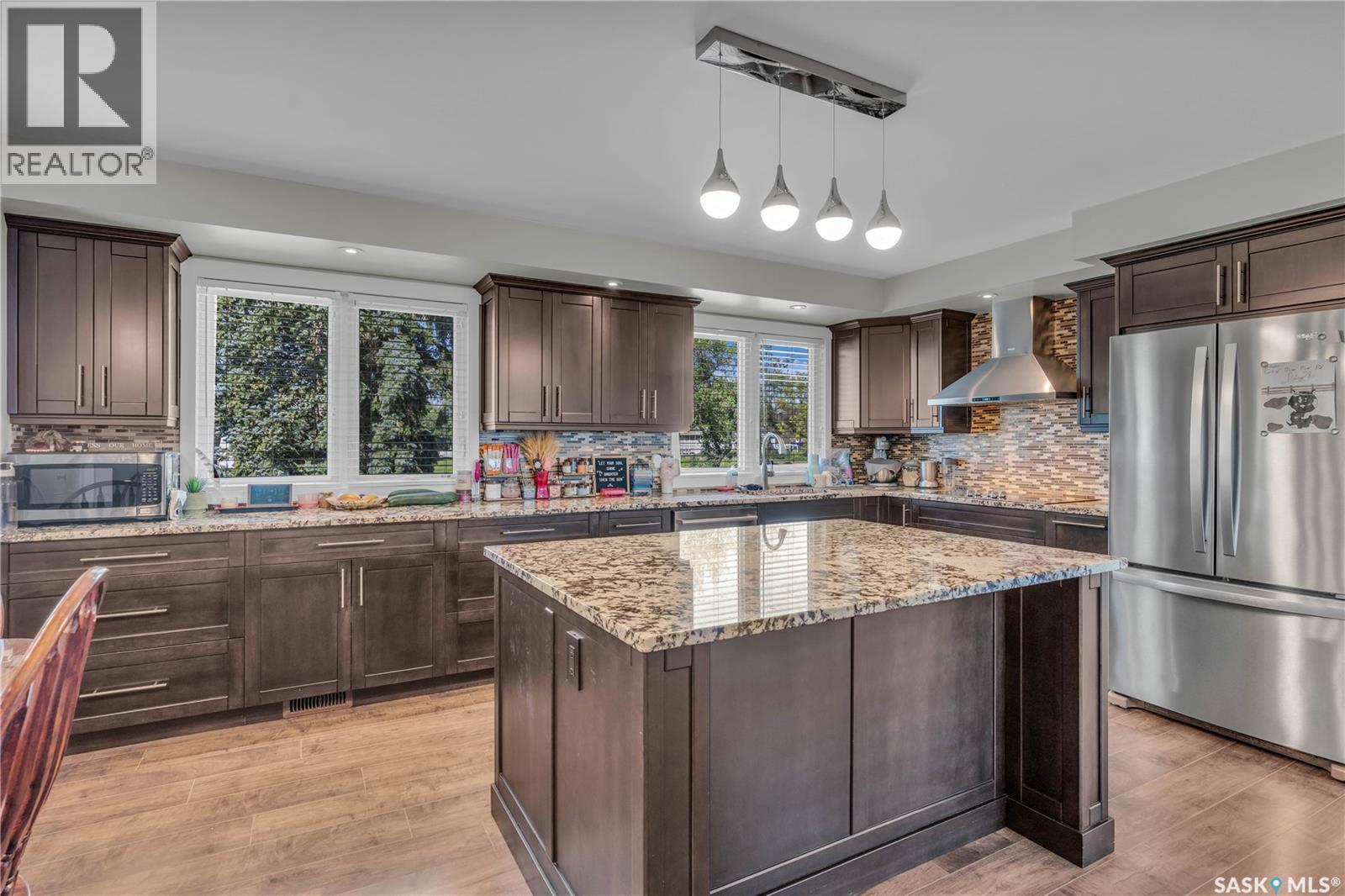 103 1St Street, Limerick, SK - Indoor Photo Showing Kitchen With Upgraded Kitchen