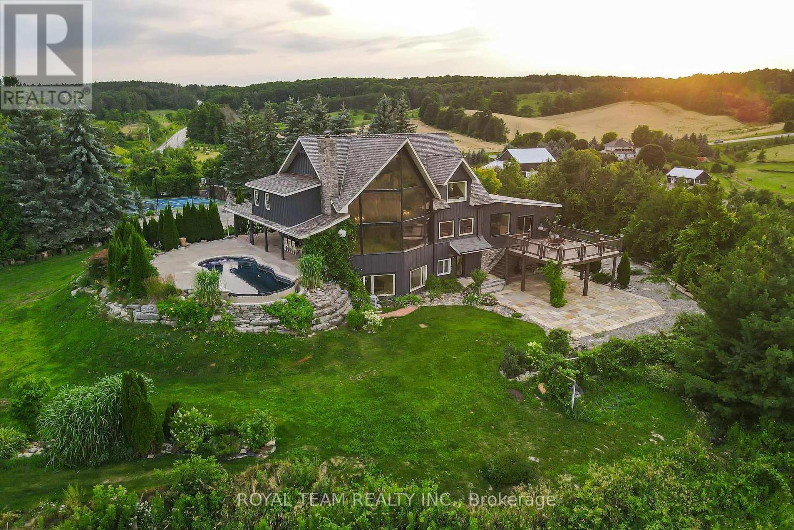 388303 Sideroad 20 Side Road, Mono, ON - Outdoor With View