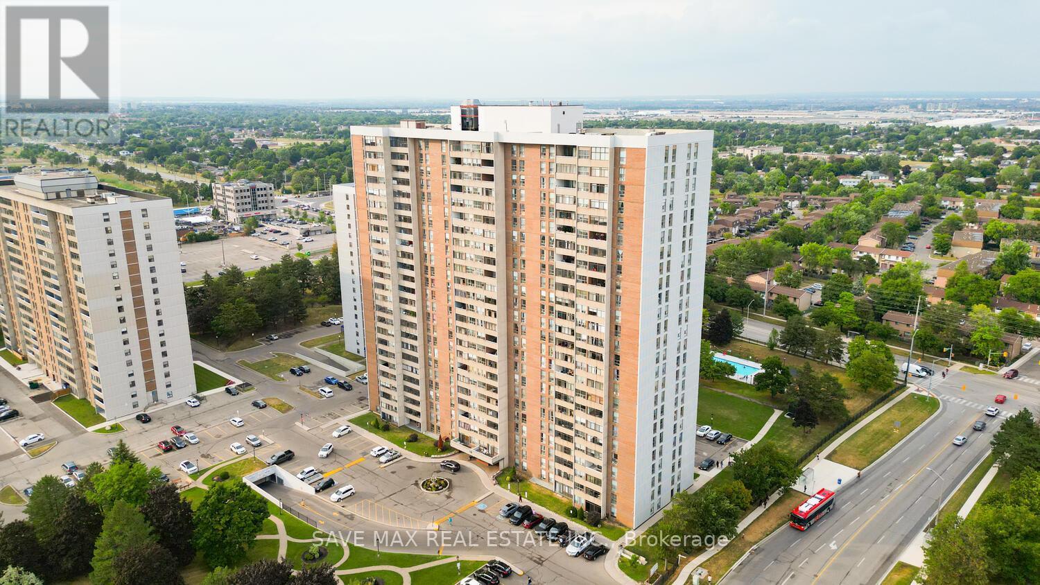 304 - 18 Knightsbridge Road, Brampton, ON - Outdoor With View