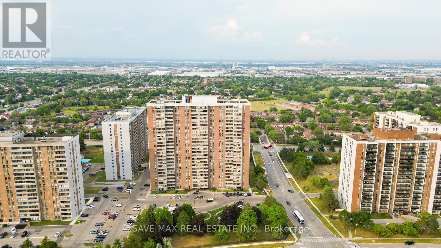 304 - 18 Knightsbridge Road, Brampton, ON - Outdoor