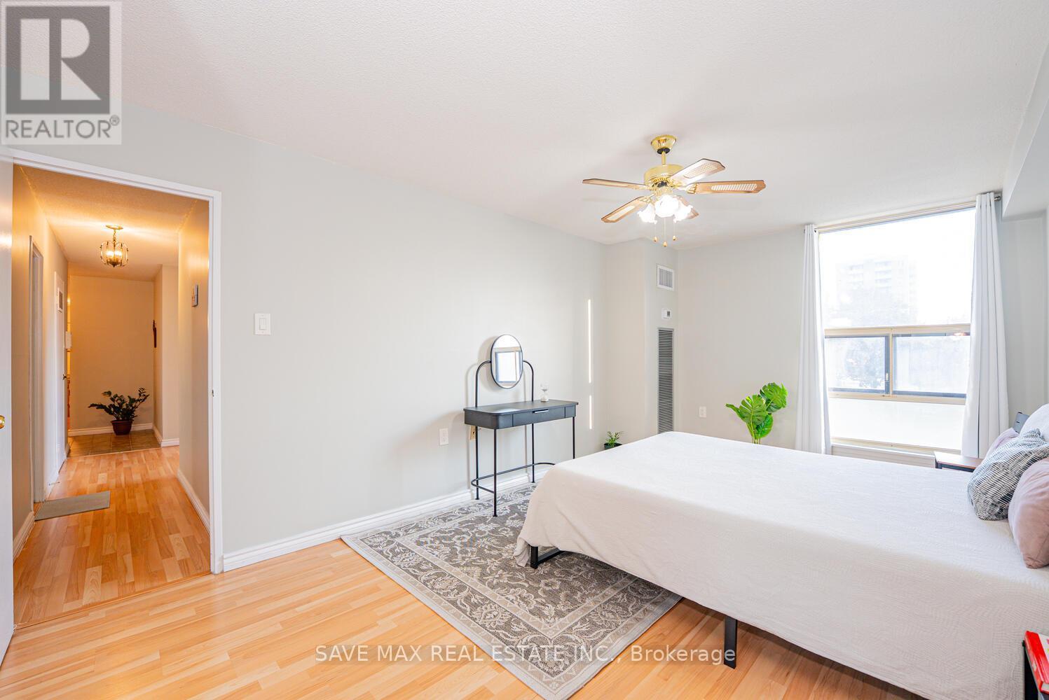 304 - 18 Knightsbridge Road, Brampton, ON - Indoor Photo Showing Bedroom