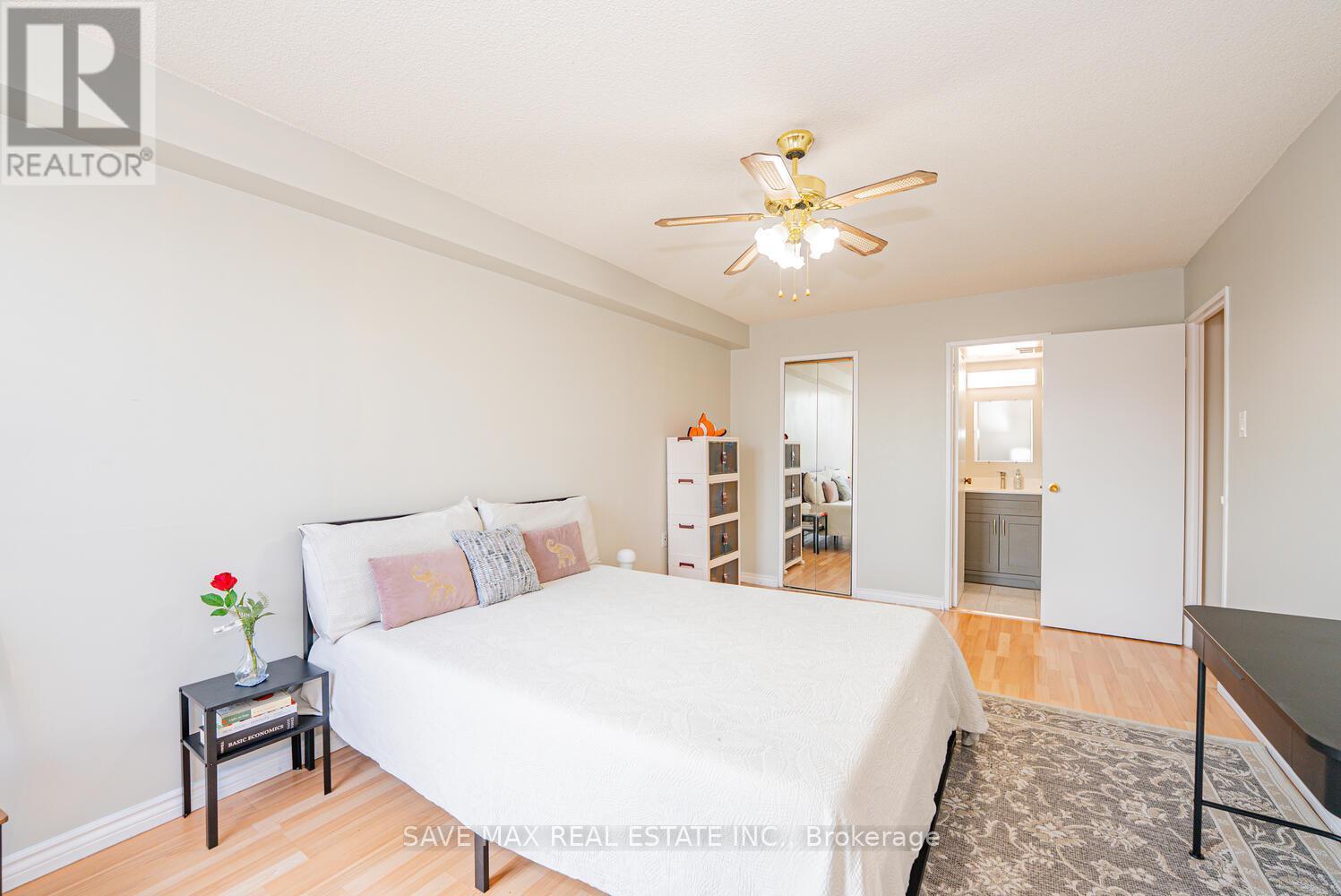 304 - 18 Knightsbridge Road, Brampton, ON - Indoor Photo Showing Bedroom