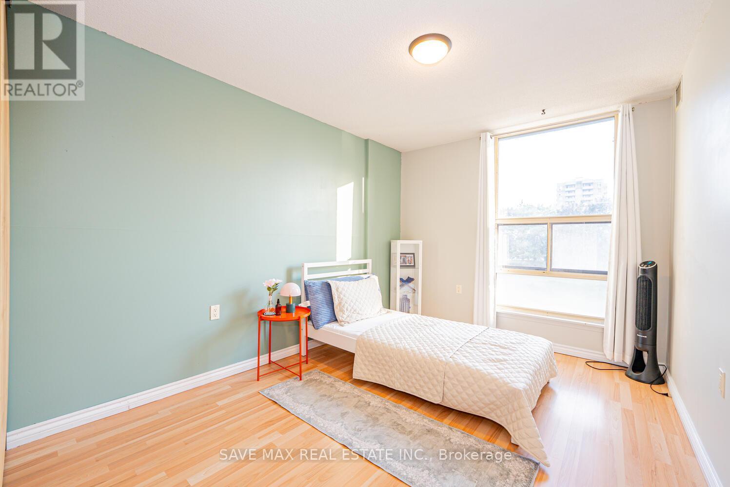 304 - 18 Knightsbridge Road, Brampton, ON - Indoor Photo Showing Bedroom