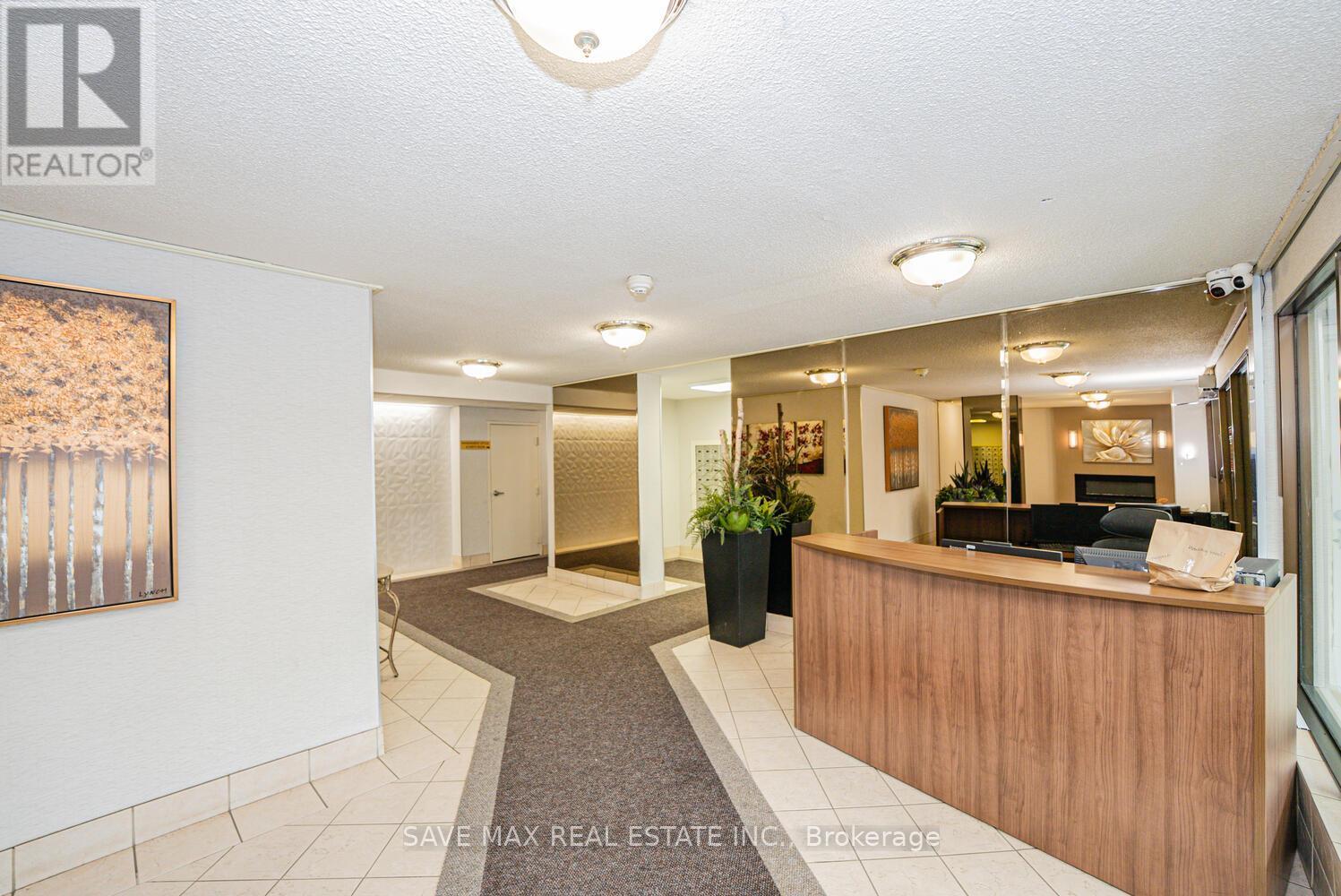 304 - 18 Knightsbridge Road, Brampton, ON - Indoor