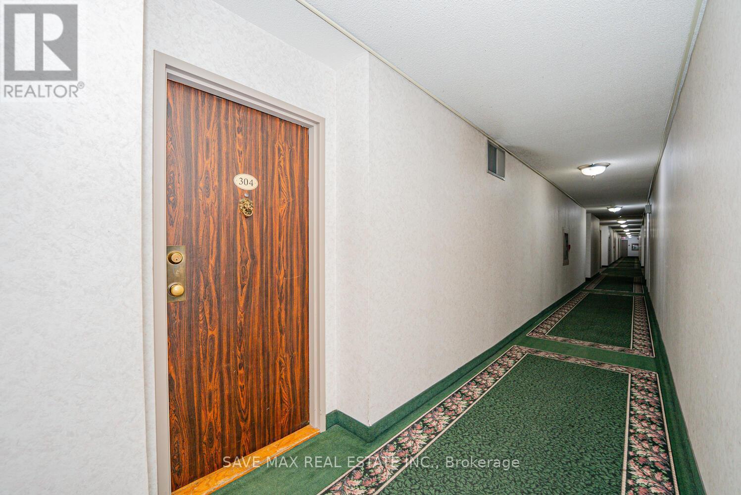 304 - 18 Knightsbridge Road, Brampton, ON - Indoor Photo Showing Other Room