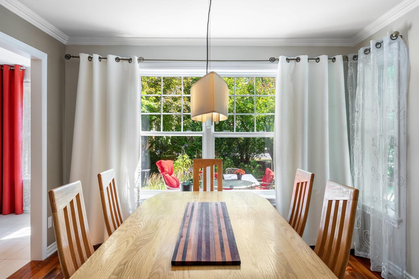 Dining room - 966 Rue Des Martinets, Mont-Saint-Hilaire, QC - Indoor Photo Showing Other Room
