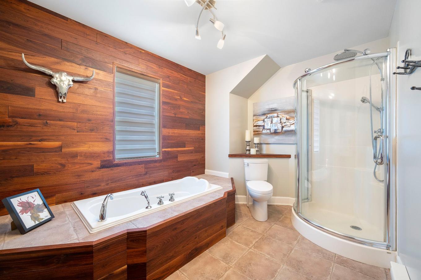 Bathroom - 966 Rue Des Martinets, Mont-Saint-Hilaire, QC - Indoor Photo Showing Bathroom