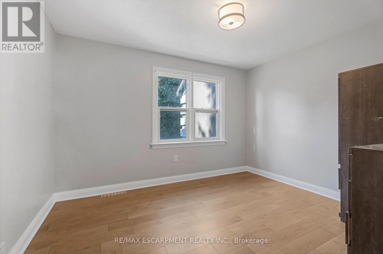 2865 Highway 3, Norfolk, ON - Indoor Photo Showing Other Room