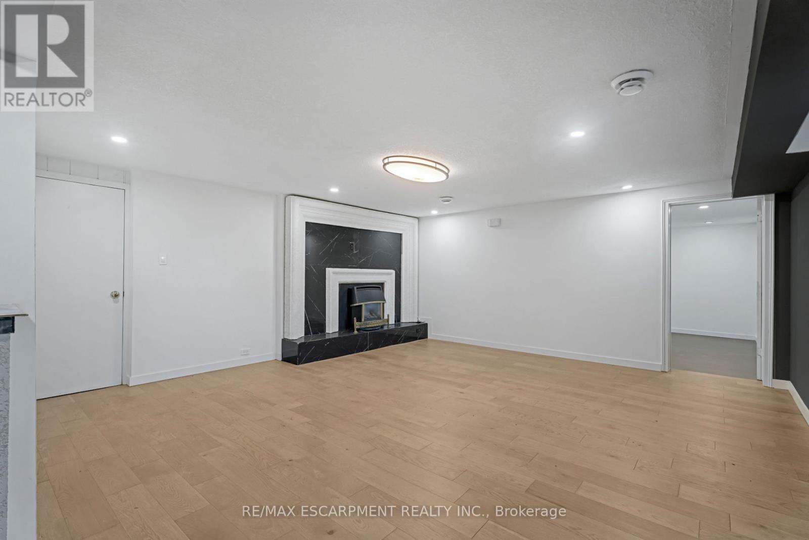 2865 Highway 3, Norfolk, ON - Indoor With Fireplace