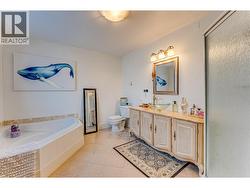 Ensuite 4 piece, separate shower and soaker tub -