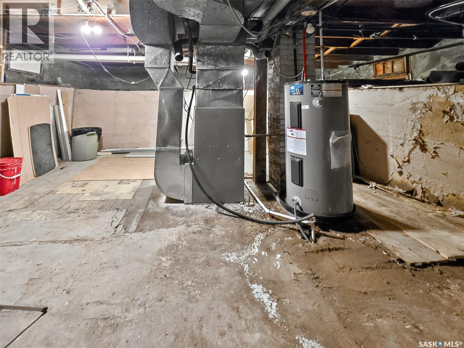 510 5Th Street, Chaplin, SK - Indoor Photo Showing Basement