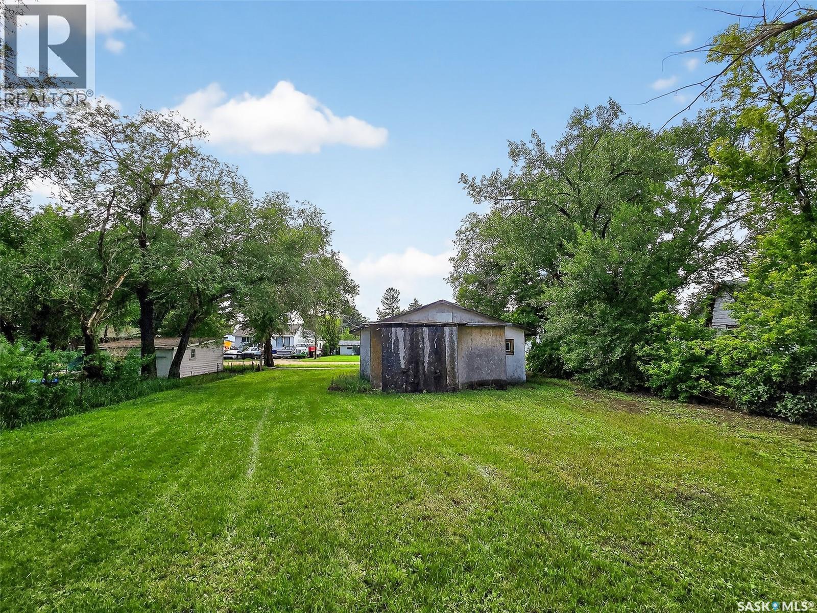 510 5Th Street, Chaplin, SK - Outdoor
