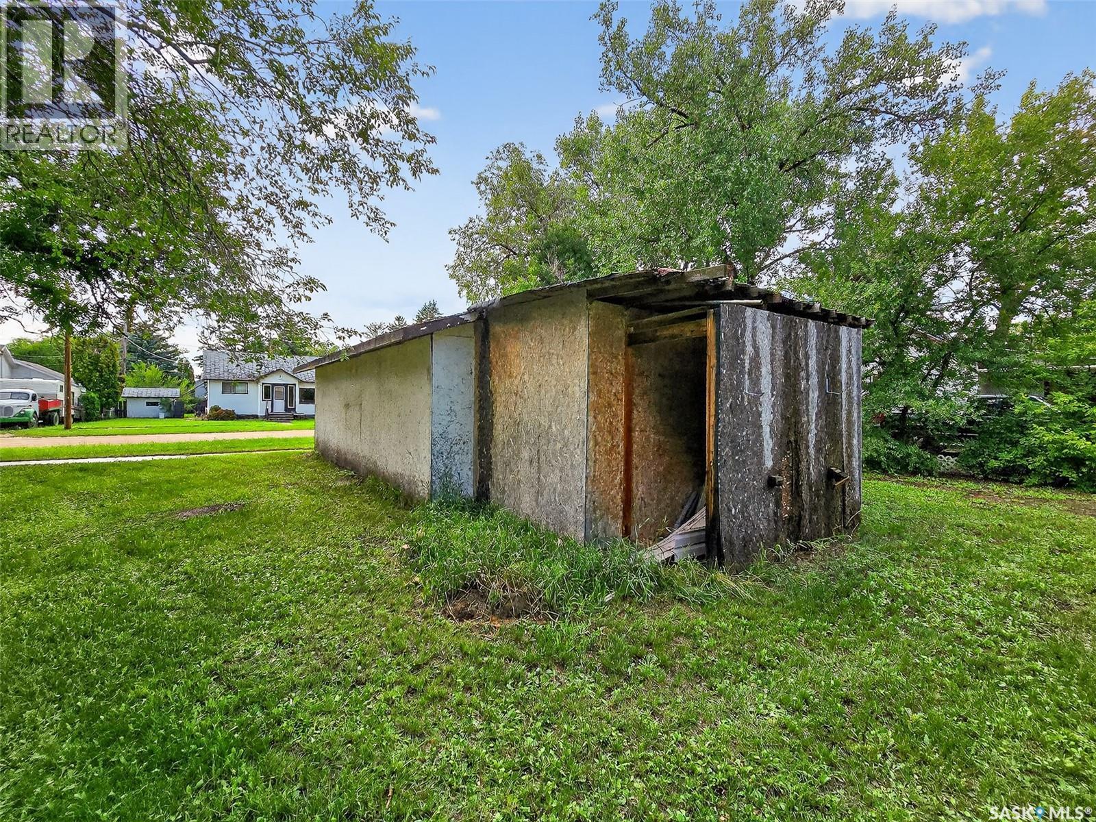 510 5Th Street, Chaplin, SK - Outdoor