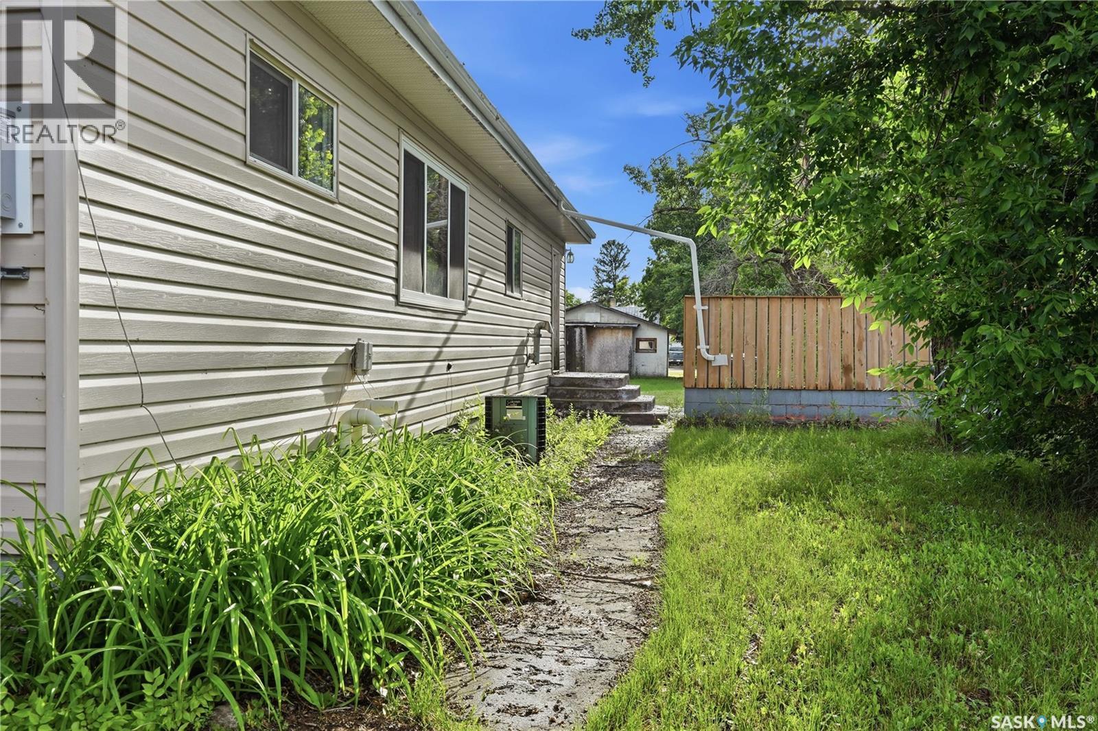 510 5Th Street, Chaplin, SK