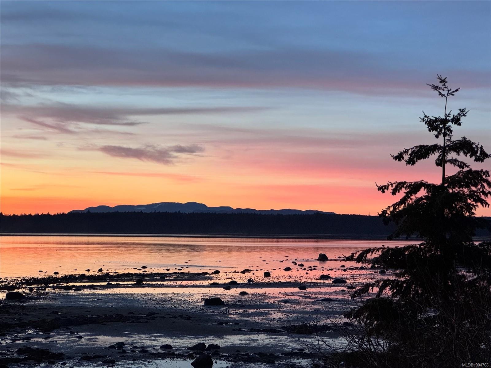 482 Smelt Bay Rd, Cortes Island, BC