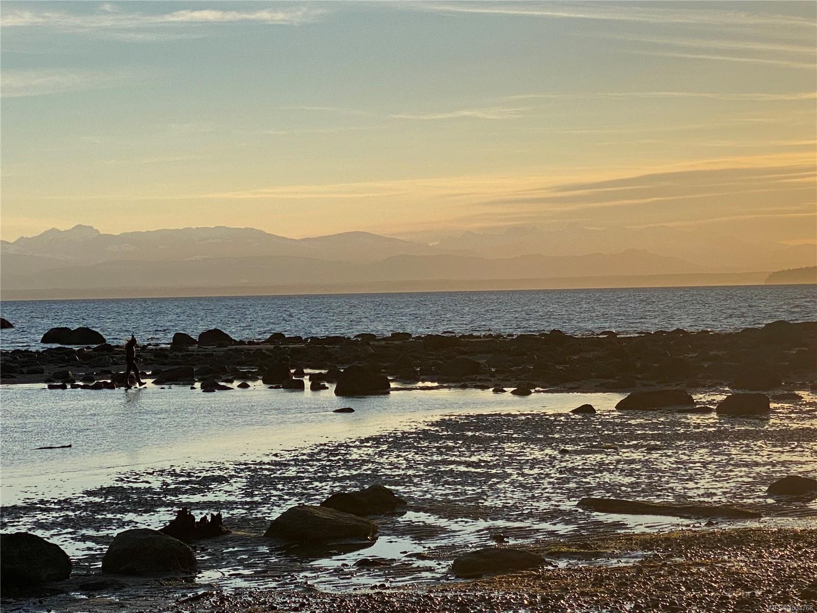 482 Smelt Bay Rd, Cortes Island, BC