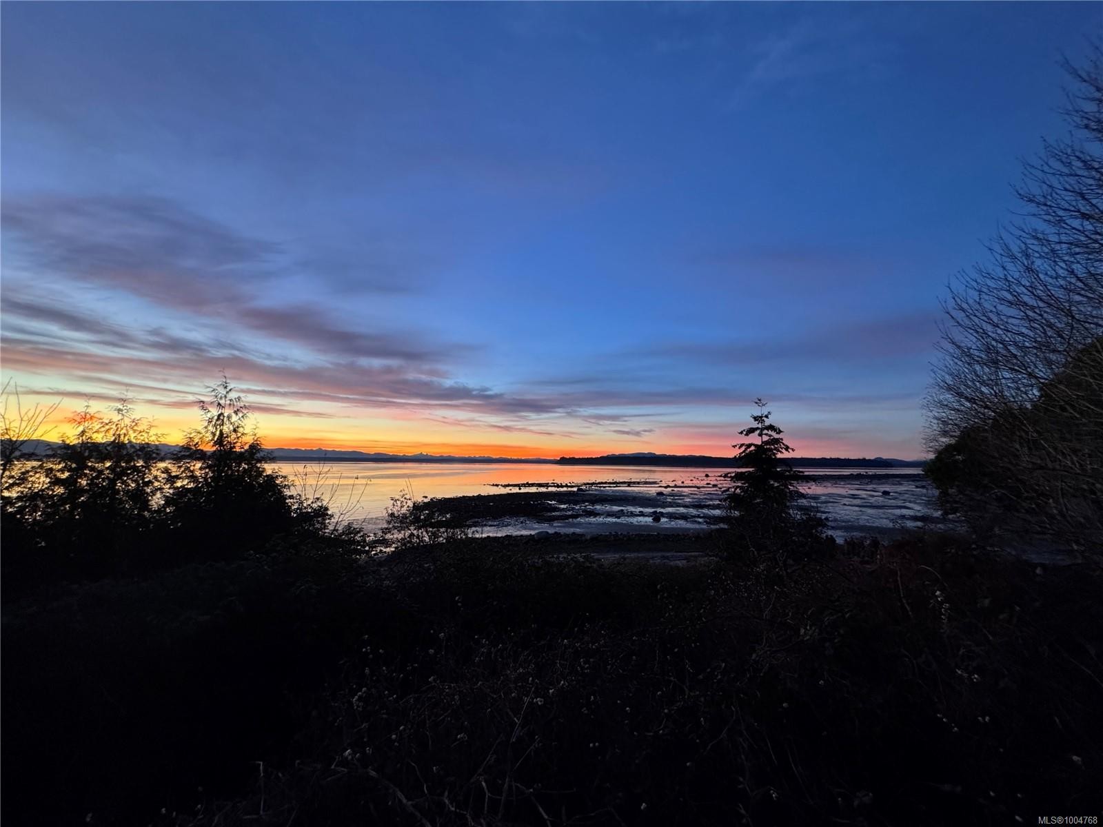 482 Smelt Bay Rd, Cortes Island, BC