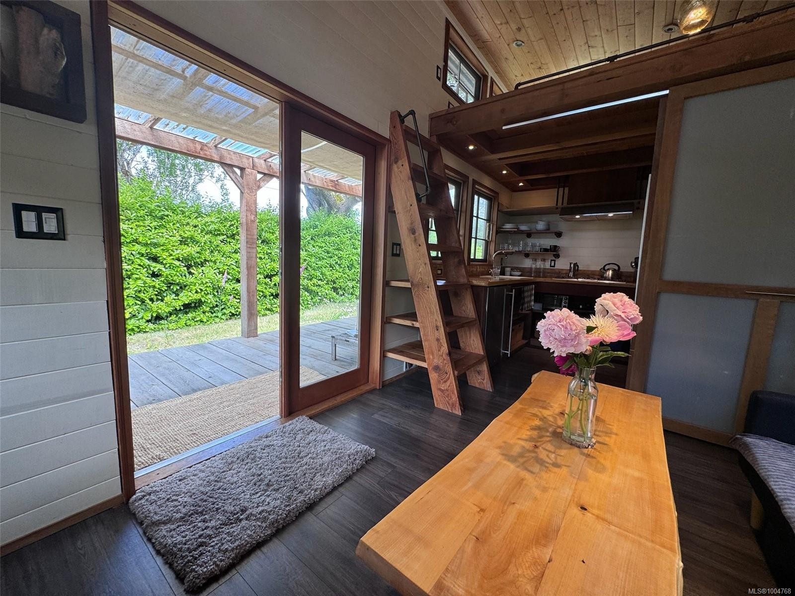 482 Smelt Bay Rd, Cortes Island, BC