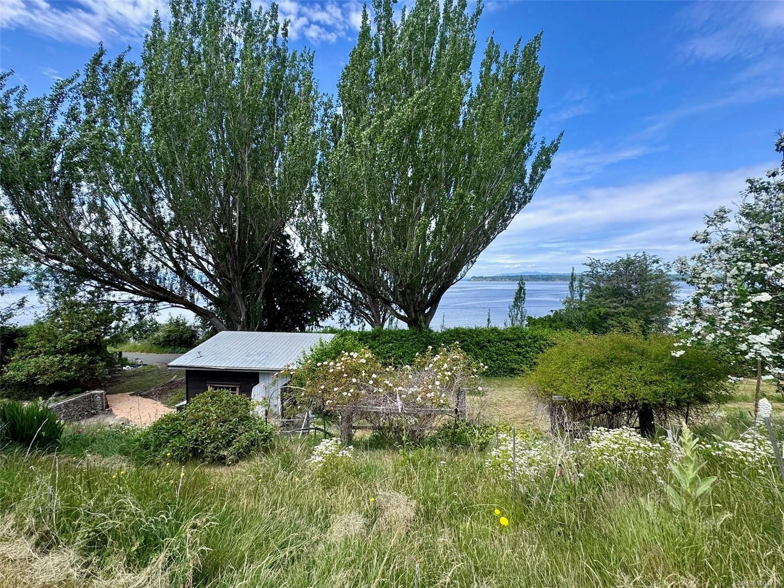 482 Smelt Bay Rd, Cortes Island, BC