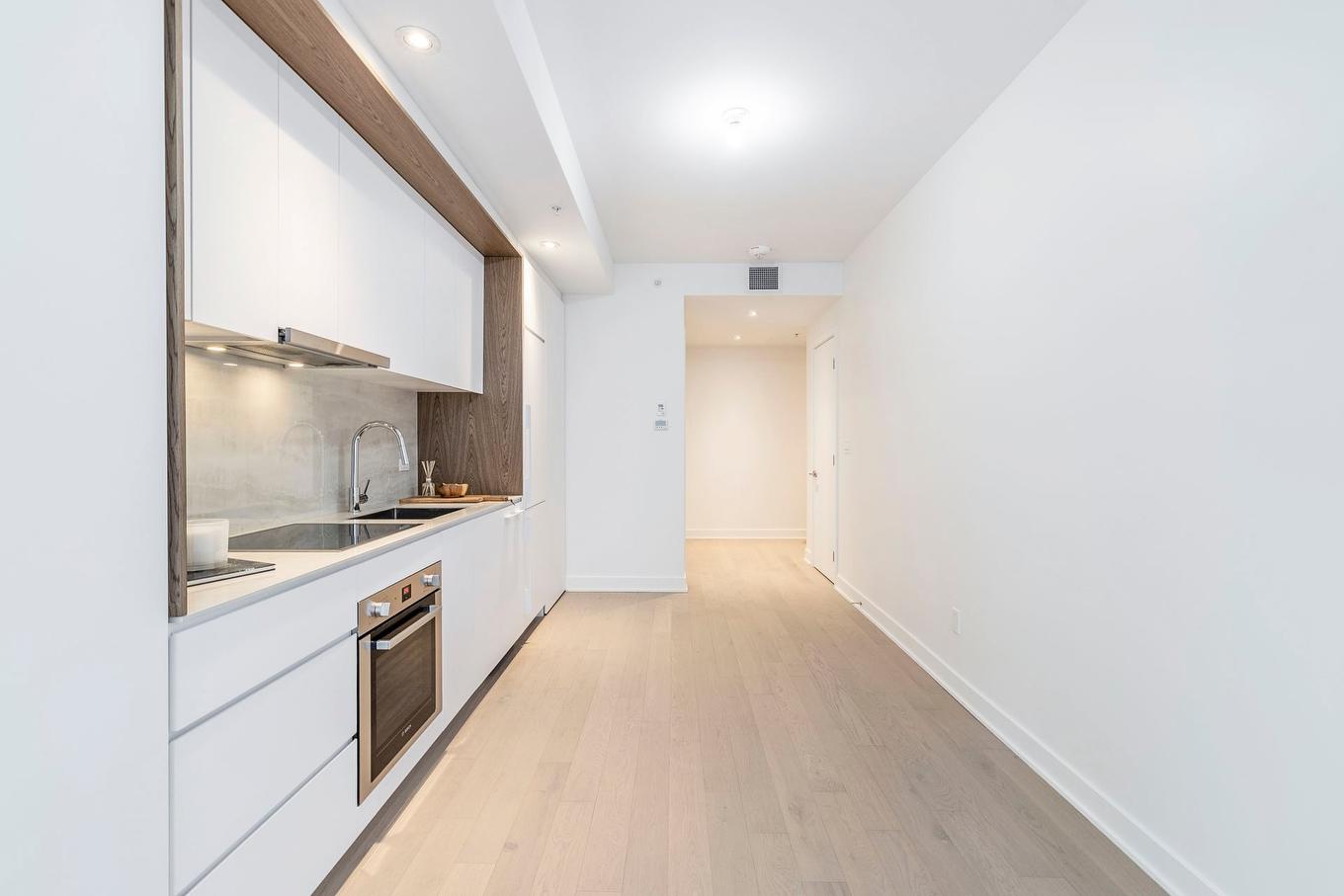 Salon - 1011-1020 Rue De La Montagne, Montréal (Ville-Marie), QC - Indoor